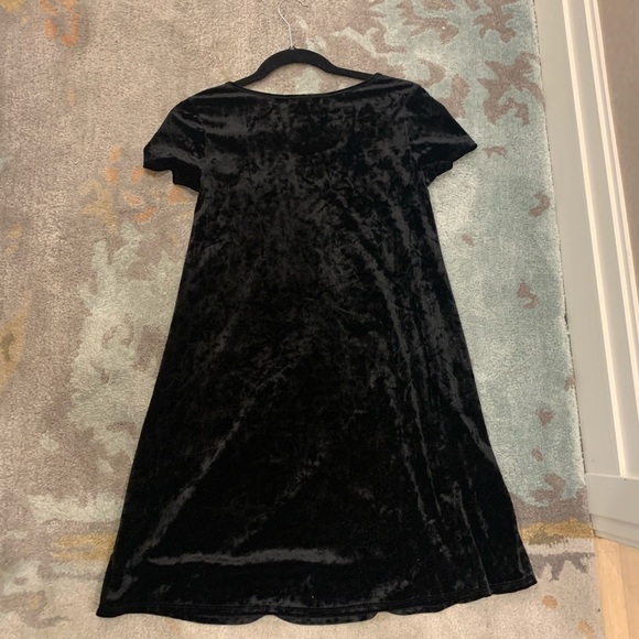 Socialite Dresses Junior Xs Black Velvet Dress By Socialite Poshmark